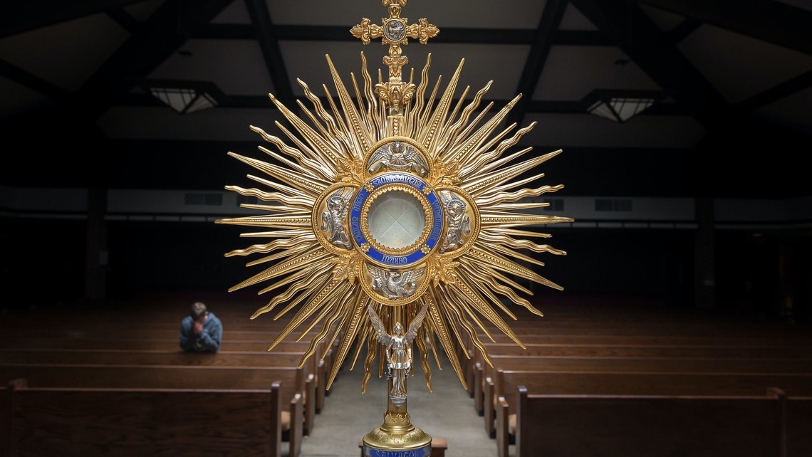Unidos al Papa en Oración